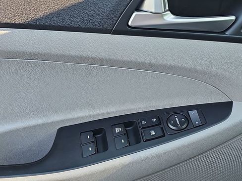 Used 2019 Hyundai Tucson SE FWD image 25