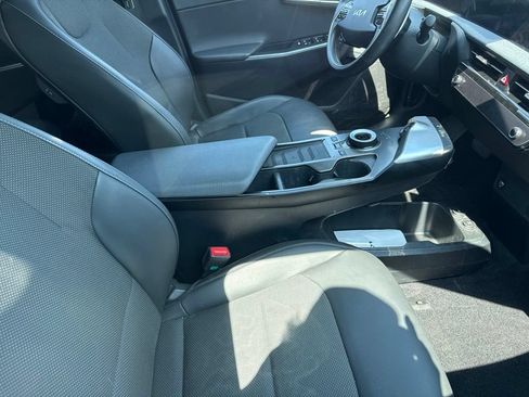 Used 2024 Kia EV6 Light AWD/4WD image 19