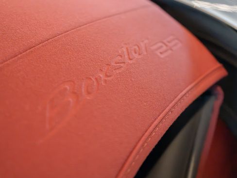 Used 2021 Porsche 718 Boxster RWD image 43