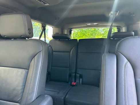Used 2024 Chevrolet Suburban LT w/ LT Signature Package AWD/4WD image 28