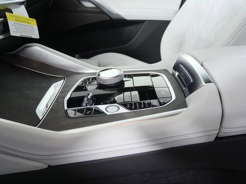 New 2026 BMW X6 xDrive40i w/ Executive Package image 22