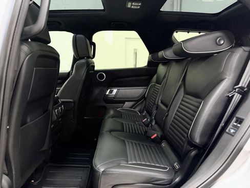 Used 2017 Land Rover Discovery HSE Luxury image 18