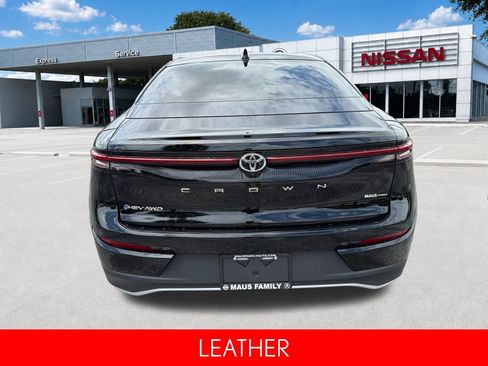 Used 2025 Toyota Crown AWD/4WD image 5