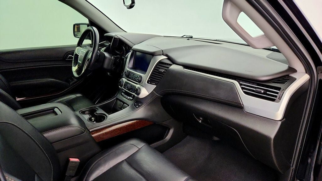 Used 2019 GMC Yukon XL SLT w/ Open Road Package AWD/4WD image 27
