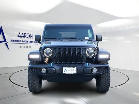 Used 2023 Jeep Wrangler Unlimited w/ Cold Weather Group AWD/4WD image 4