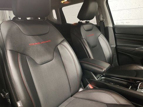 Used 2022 Jeep Compass Trailhawk w/ Trailhawk Convenience Group image 10