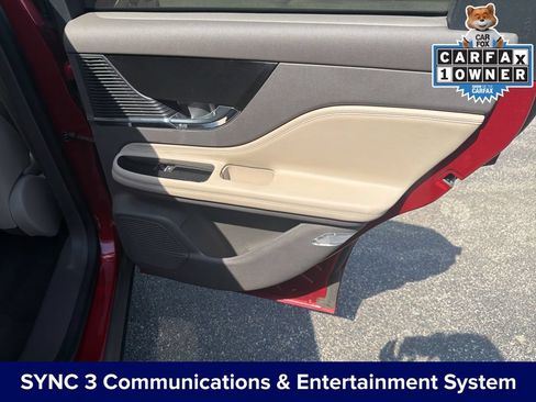 Used 2022 Lincoln Corsair AWD w/ Premium Package image 29