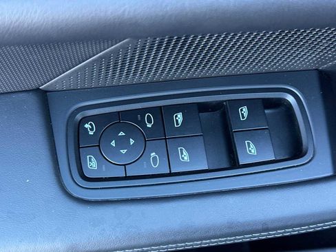 New 2025 Porsche Taycan 4S image 13