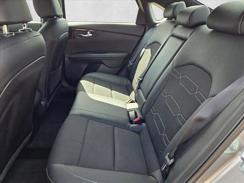 Used 2024 Kia Forte GT-Line w/ GT-Line Premium Package image 19