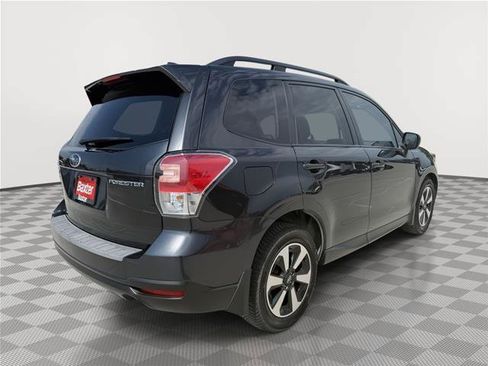 Used 2018 Subaru Forester 2.5i Premium AWD/4WD image 5