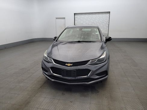 Used 2018 Chevrolet Cruze LT FWD image 15