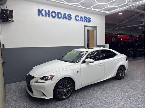 Used 2016 Lexus IS 200t w/ F Sport Package RWD image 2