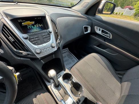 Used 2015 Chevrolet Equinox LT image 18