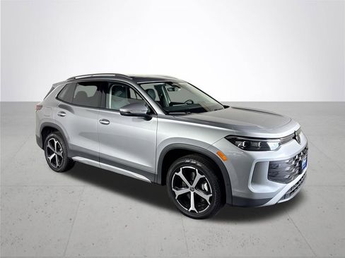 New 2026 Volkswagen Tiguan SE image 4