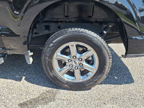 Used 2025 Ford F150 XLT w/ Equipment Group 301A Standard RWD image 23