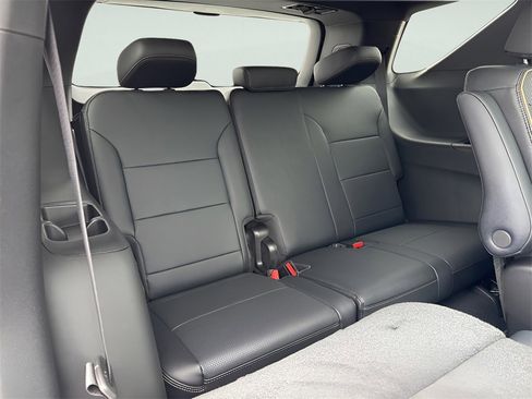 New 2026 Chevrolet Traverse High Country image 12