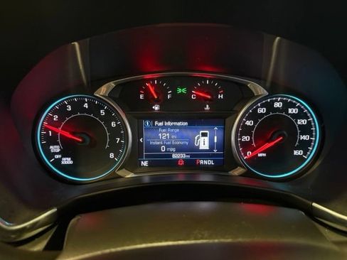 Used 2019 Chevrolet Equinox LT FWD image 11