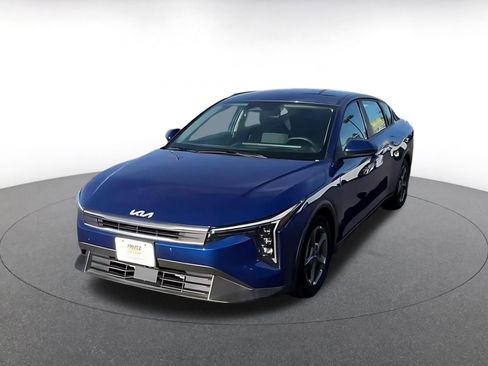 Used 2025 Kia K4 LXS image 7