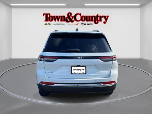 Used 2022 Jeep Grand Cherokee Limited 4xe image 6