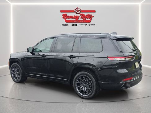 Used 2025 Jeep Grand Cherokee L Summit AWD/4WD image 3