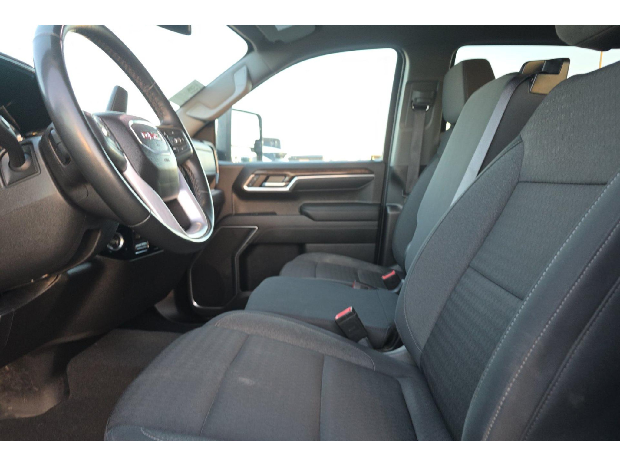 Used 2024 GMC Sierra 1500 SLE w/ LPO, GMC Protection Package AWD/4WD image 7