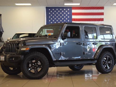 Used 2020 Jeep Wrangler Unlimited Sahara image 11