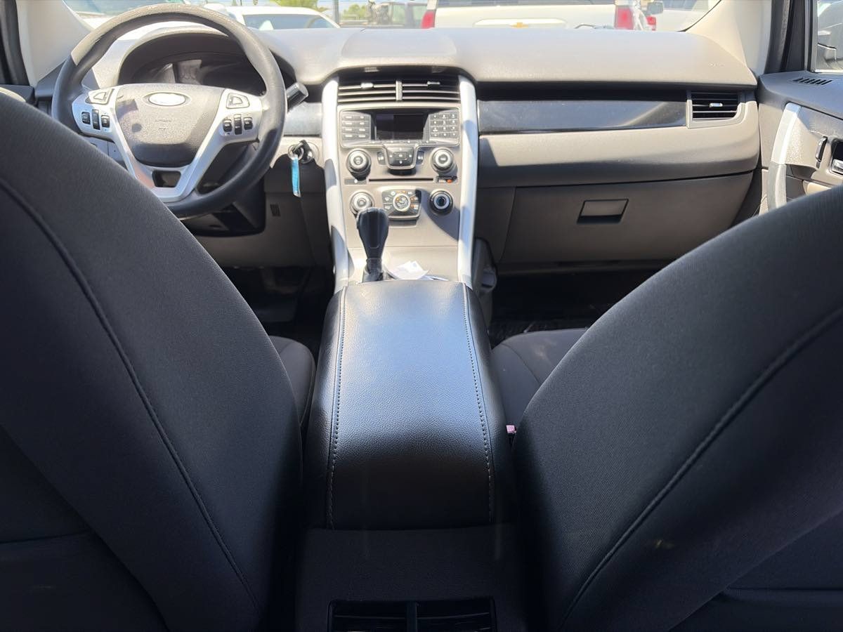 Used 2013 Ford Edge SE FWD image 26