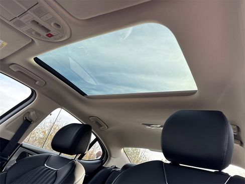 New 2026 Genesis G70 2.5T Prestige image 32