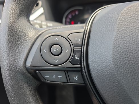 Used 2024 Toyota RAV4 XLE AWD/4WD image 19