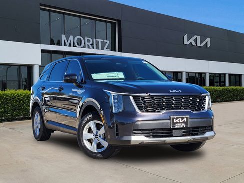 New 2025 Kia Sorento LX image 1