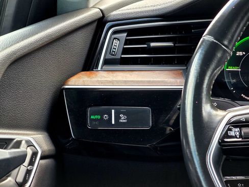 Used 2019 Audi e-tron Premium Plus AWD/4WD image 27