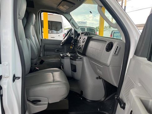 Used 2014 Ford E-250 and Econoline 250 image 8