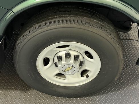 Used 2014 Chevrolet Express 3500 LS image 17