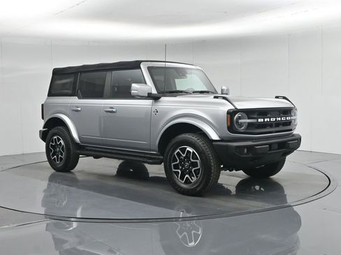 Certified 2021 Ford Bronco Outer Banks image 30