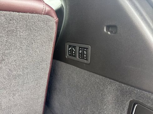 Used 2023 Cadillac XT6 Premium Luxury image 27