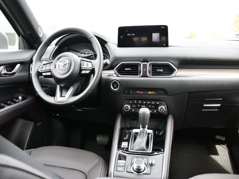 New 2025 MAZDA CX-5 Signature image 22