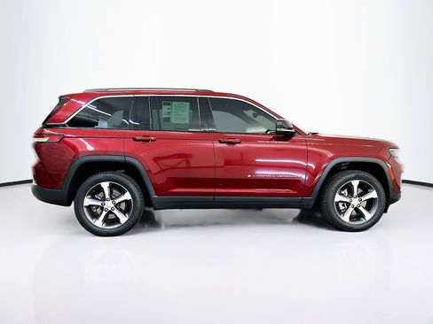 Used 2023 Jeep Grand Cherokee 4WD 4xe w/ Luxury Tech Group II image 10