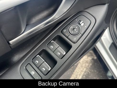 Used 2025 Hyundai Sonata SEL FWD image 13