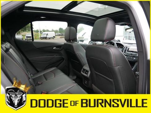 Used 2022 Chevrolet Equinox RS w/ RS Leather Package AWD/4WD image 17
