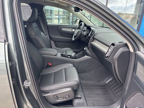 Used 2026 Volvo XC40 B5 Ultra w/ Climate Package AWD/4WD image 18