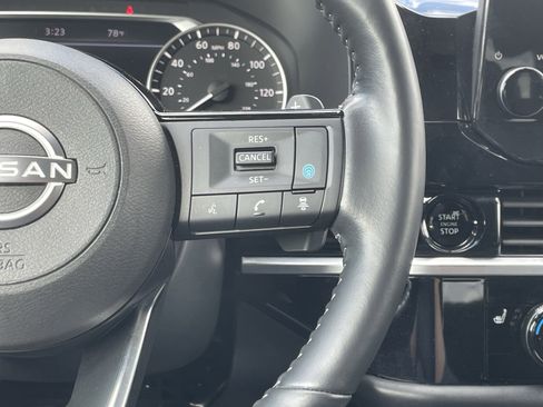 Used 2025 Nissan Pathfinder SL AWD/4WD image 20