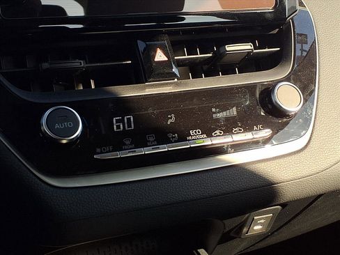 Certified 2025 Toyota Corolla LE image 10