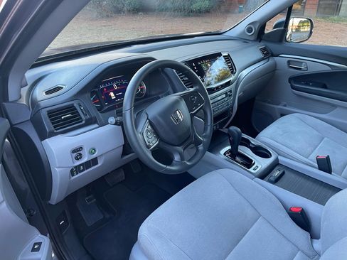 Used 2019 Honda Pilot EX image 11