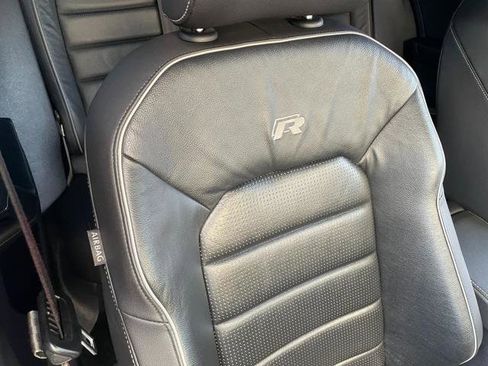 Used 2019 Volkswagen Golf R 4-Door image 28