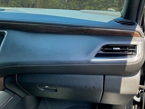 Used 2022 Chevrolet Suburban High Country AWD/4WD image 27