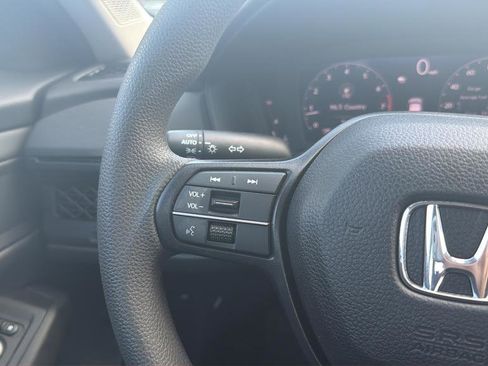 Used 2024 Honda Accord EX image 32