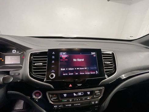 Used 2022 Honda Ridgeline Black Edition image 13