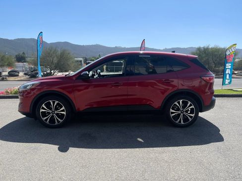 Used 2021 Ford Escape SE w/ SE Sport Appearance Package FWD image 8