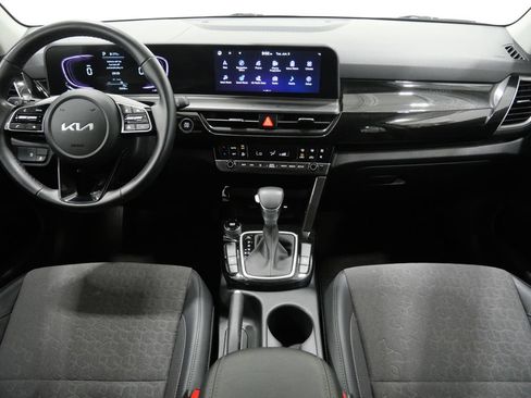 Used 2025 Kia Seltos S FWD image 9