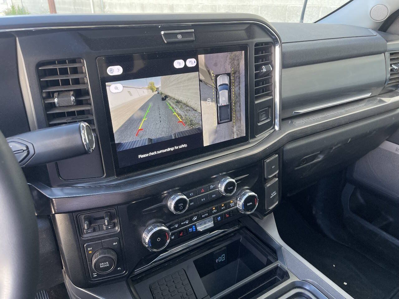 Used 2026 Ford F350 Lariat AWD/4WD image 16
